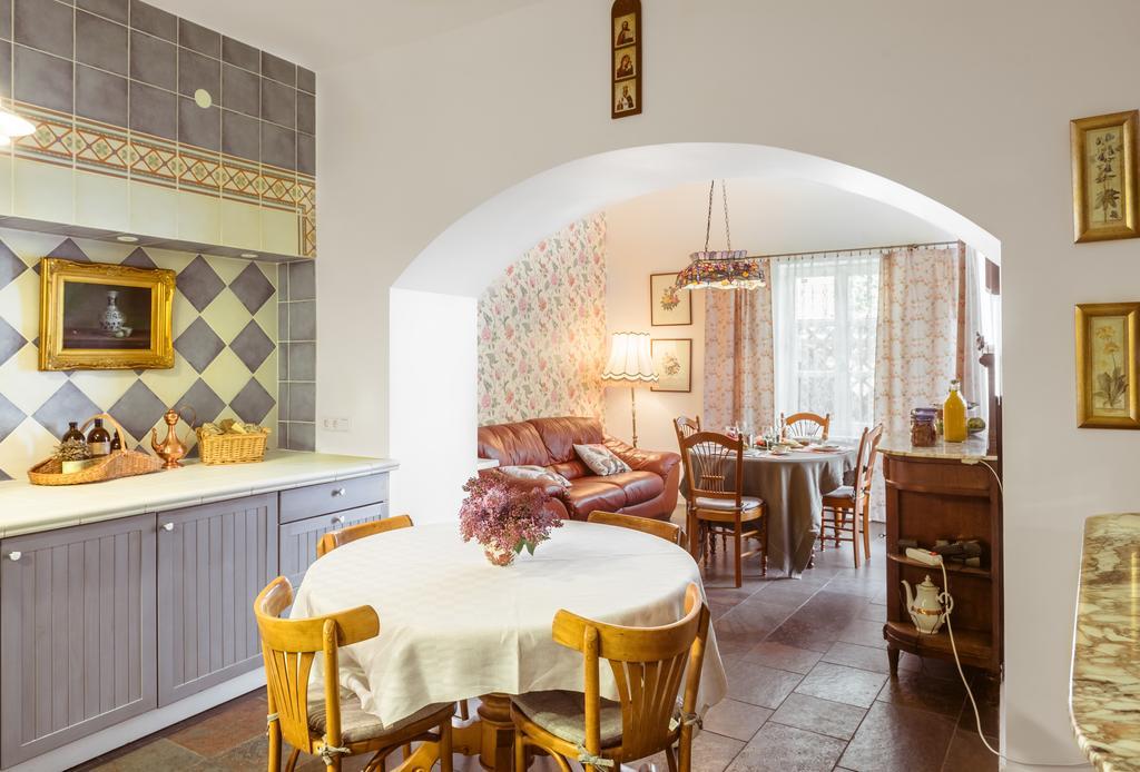 The Secret Garden Boutique B&B Vilnius Kültér fotó