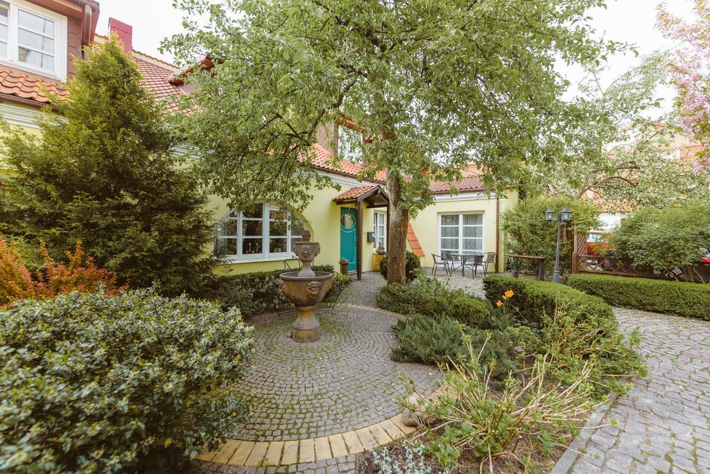 The Secret Garden Boutique B&B Vilnius Kültér fotó