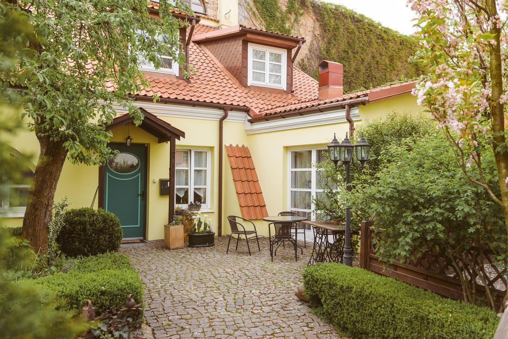 The Secret Garden Boutique B&B Vilnius Kültér fotó