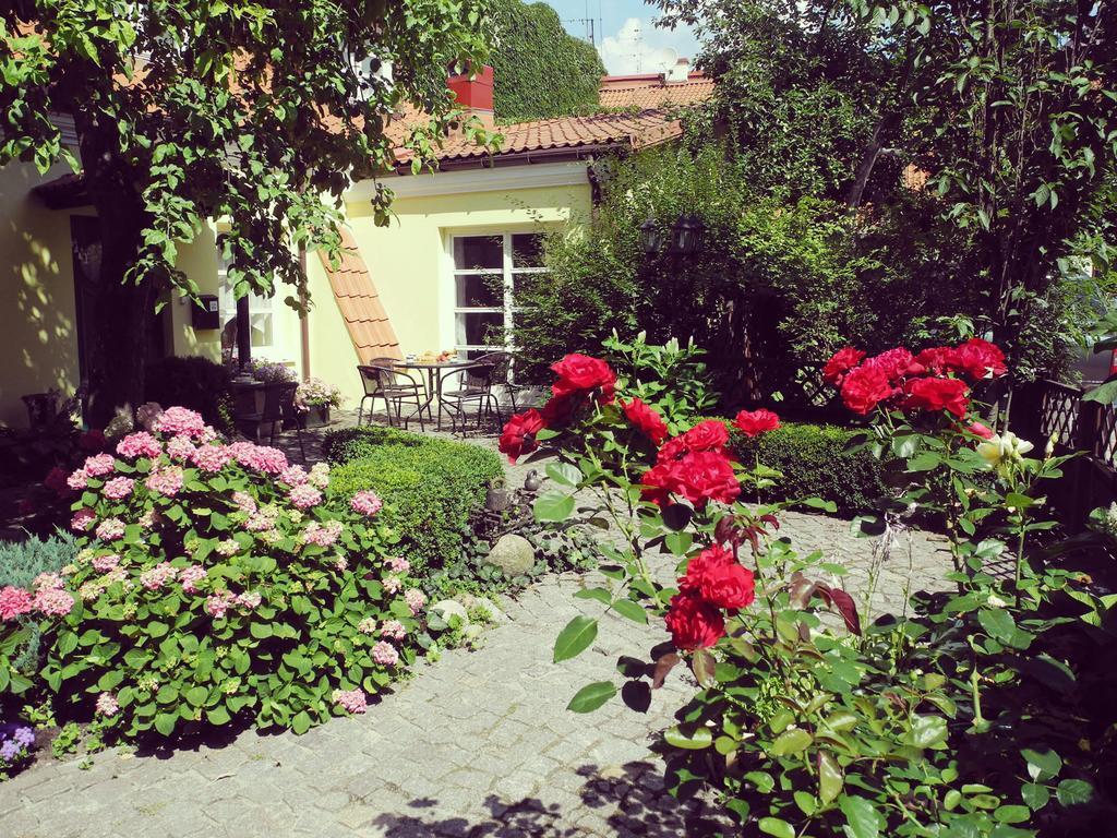 The Secret Garden Boutique B&B Vilnius Kültér fotó